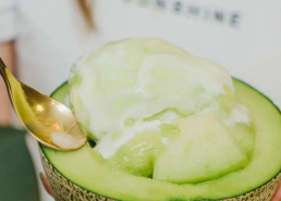 娱乐吃瓜酱千层雪,揭秘娱乐圈背后的甜蜜与苦涩