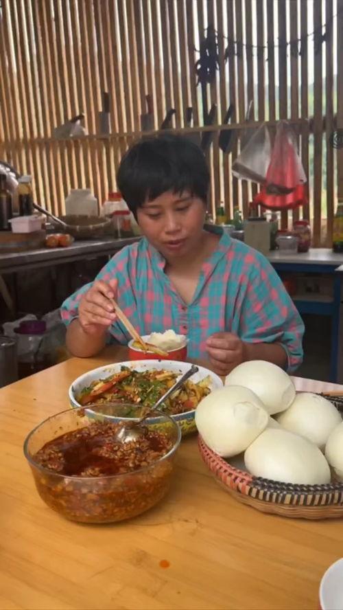 娱乐吃瓜酱画饼,揭秘明星画饼背后的真相与内幕