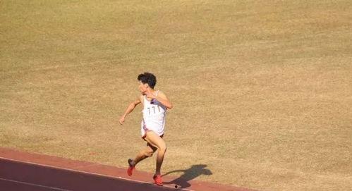 娱乐吃瓜酱一步三回头,一步三回头，揭秘娱乐圈那些事儿