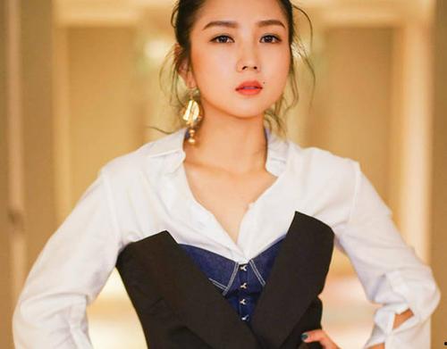 娱乐吃瓜二人组视频